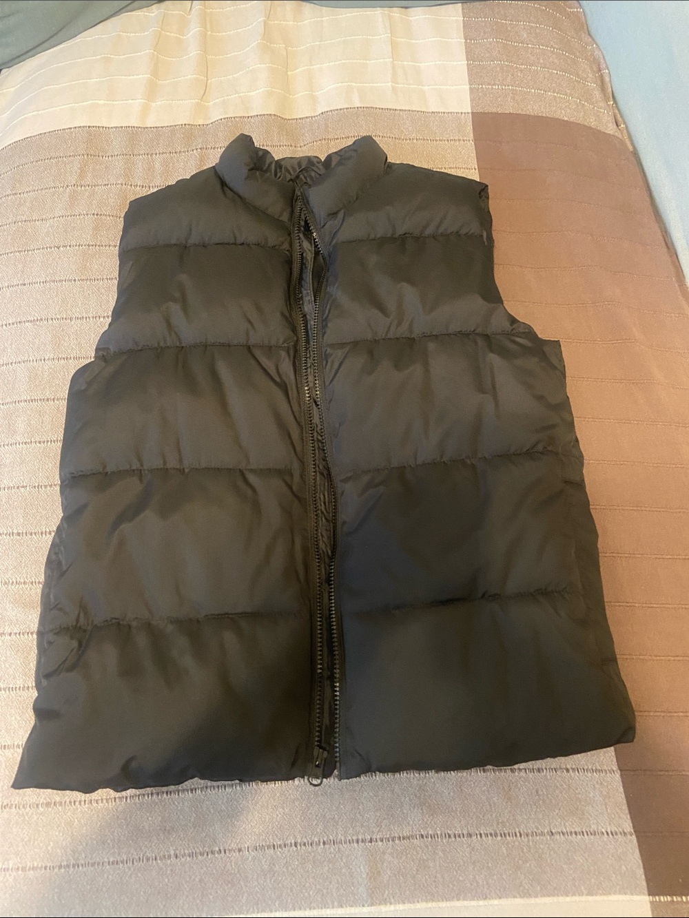 Old Navy Boy’s Black Puffer Vest - Lightweight Insulated Vest NWOT